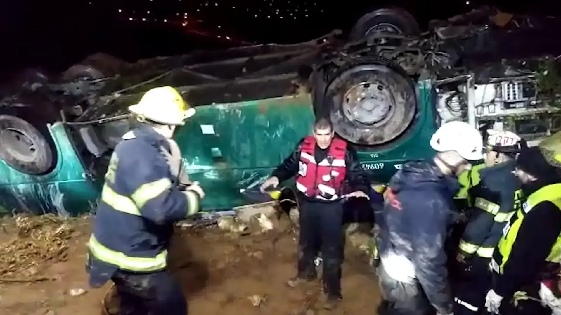 שני הרוגים ושבעה פצועים בהידרדרות אוטובוס לתהום בסמוך למעלה לבונה, 27 בינואר 2017