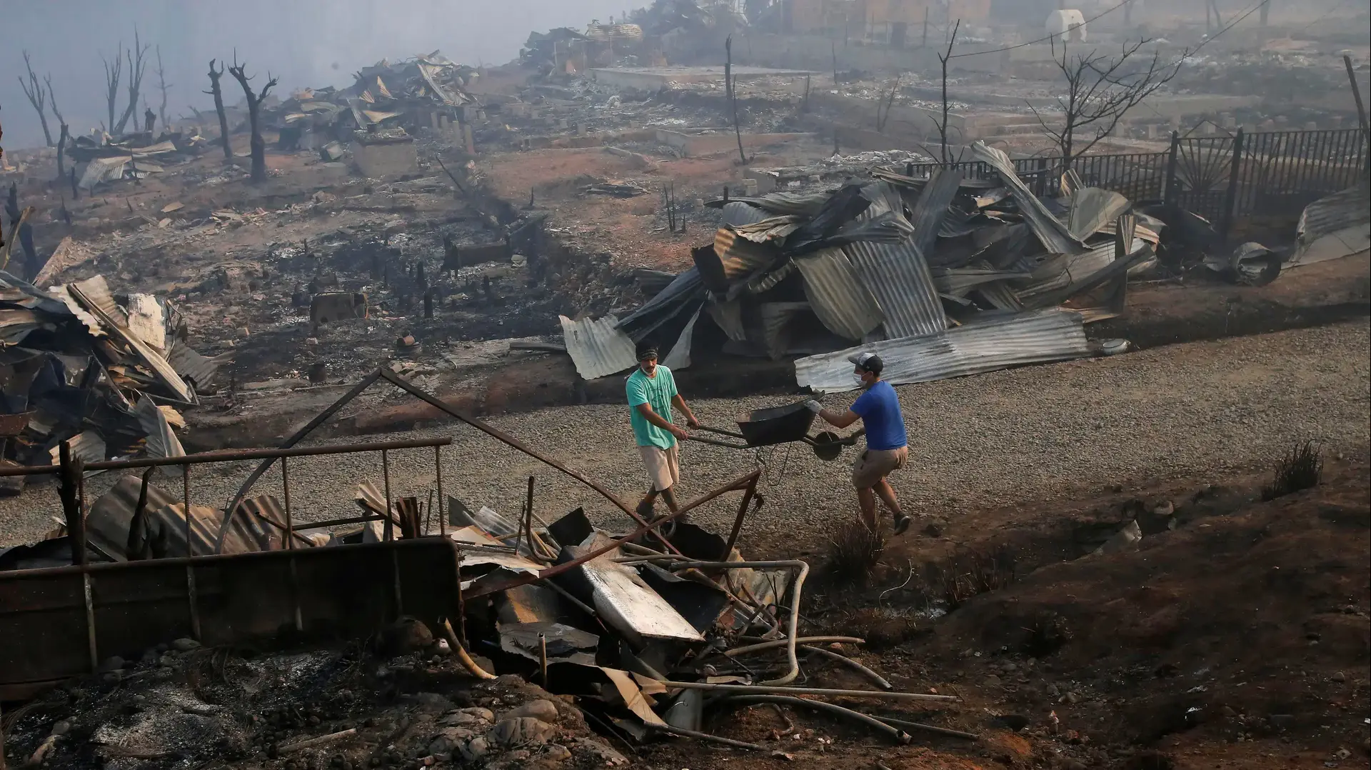 נזקי שריפות היער במחוז סנטה אולגה, צ'ילה, 28 בינואר 2017 נזקי שריפות היער במחוז סנטה אולגה, צ'ילה, 28 בינואר 2017
