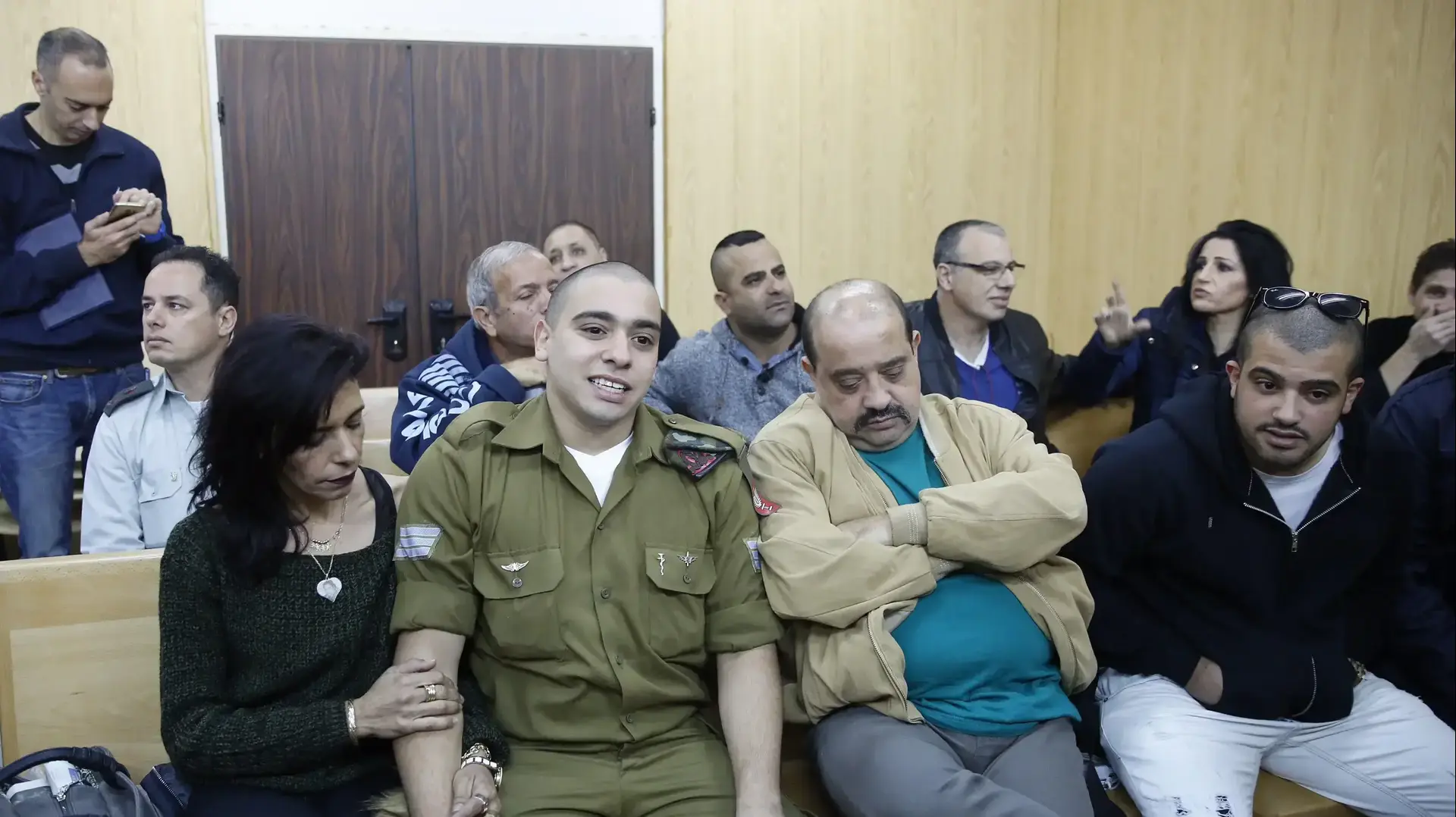 אלאור אזריה נכנס לבית הדין הצבאי לפניי הגעת מח"ט כפיר להעיד במשפטו, קריה בתל אביב אלאור אזריה נכנס לבית הדין הצבאי לפניי הגעת מח"ט כפיר להעיד במשפטו, קריה בתל אביב