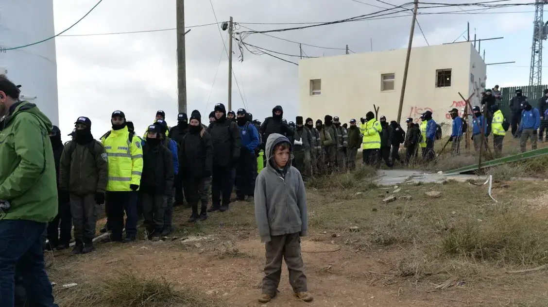 עימותים אלימים בין שוטרים למתנגדי פינוי המאחז עמונה, 1 בפברואר 2017 עימותים אלימים בין שוטרים למתנגדי פינוי המאחז עמונה, 1 בפברואר 2017