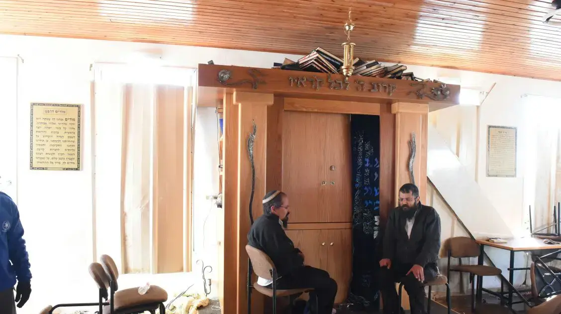 בית הכנסת בו התבצרו מתנגדי פינוי עמונה, 2 בפברואר 2017 בית הכנסת בו התבצרו מתנגדי פינוי עמונה, 2 בפברואר 2017