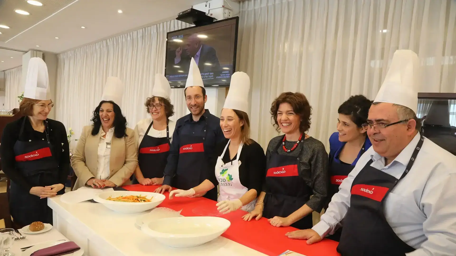 חבר הכנסת דוד ביטן וחברת הכנסת תמר זנדברג עם חברי כנסת נוספים בארוחה טבעונית במזנון הכנסת לרגל יום זכויות בעלי החיים, 7 בפברואר 2017 חבר הכנסת דוד ביטן וחברת הכנסת תמר זנדברג עם חברי כנסת נוספים בארוחה טבעונית במזנון הכנסת לרגל יום זכויות בעלי החיים, 7 בפברואר 2017