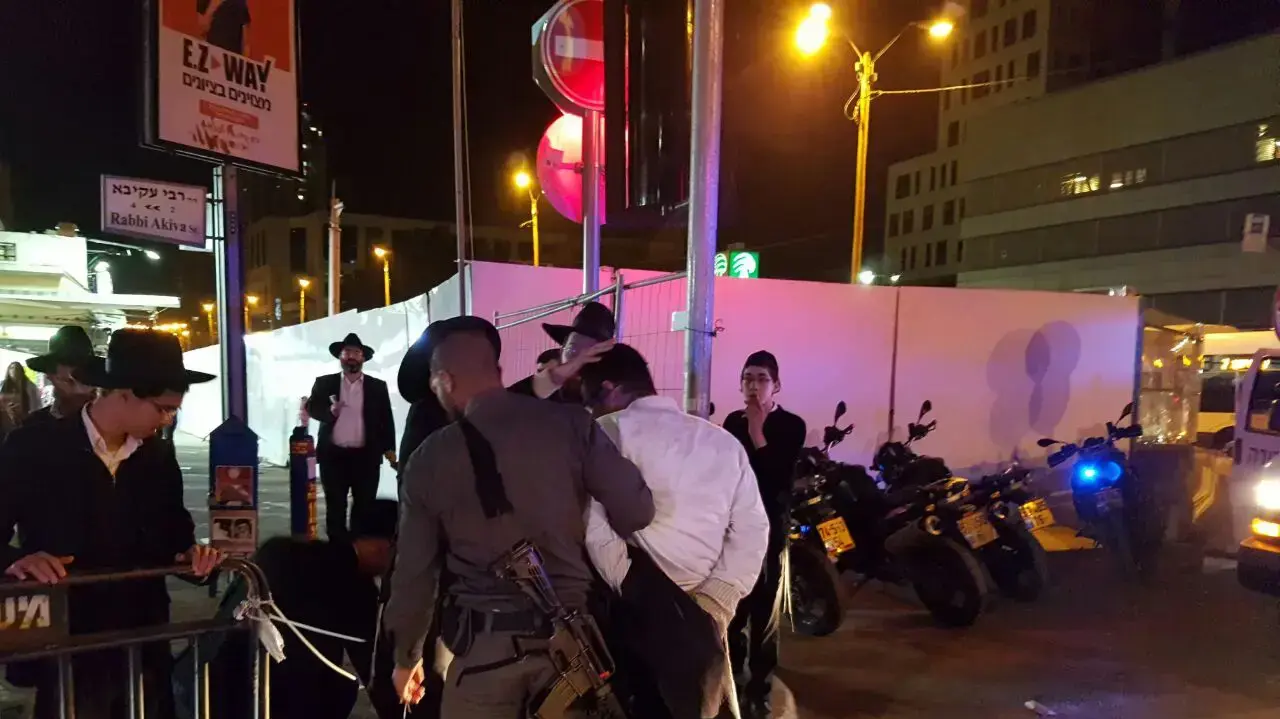 הפגנת חרדים נגד גיוס לצה"ל, בני ברק. פברואר 2017 הפגנת חרדים נגד גיוס לצה"ל, בני ברק. פברואר 2017