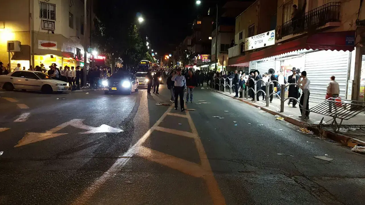 הפגנת חרדים נגד גיוס לצה"ל, בני ברק. פברואר 2017 הפגנת חרדים נגד גיוס לצה"ל, בני ברק. פברואר 2017
