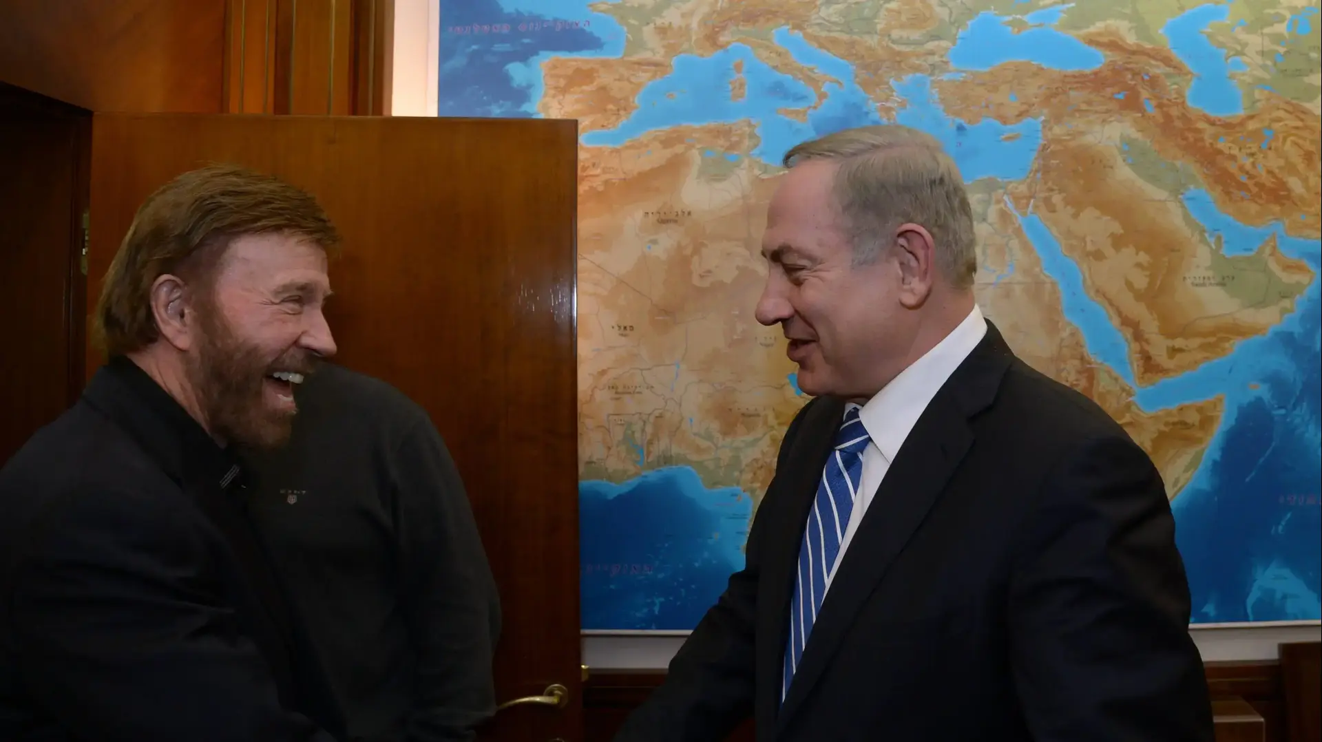 ראש הממשלה בנימין נתניהו והשחקן צ'אק נוריס, משרד רה"מ ירושלים. 8 בפברואר 2017 ראש הממשלה בנימין נתניהו והשחקן צ'אק נוריס, משרד רה"מ ירושלים. 8 בפברואר 2017