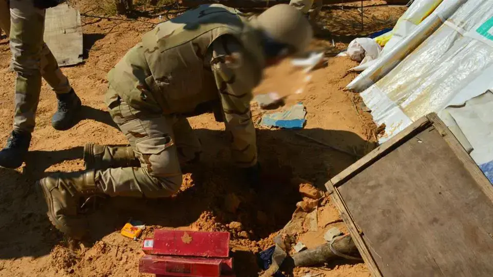 מבצע של צבא מצרים נגד מנהרות ההברחה בין חצי האי סיני לרצועת עזה, פברואר 2017 מבצע של צבא מצרים נגד מנהרות ההברחה בין חצי האי סיני לרצועת עזה, פברואר 2017