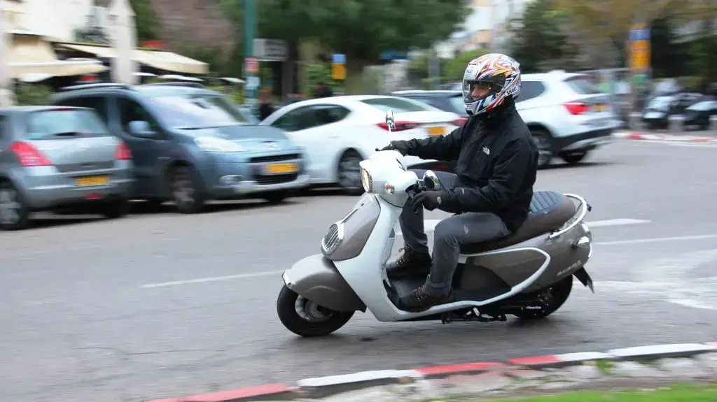 קטנוע דיאלים ארומה במבחן קטנוע דיאלים ארומה במבחן