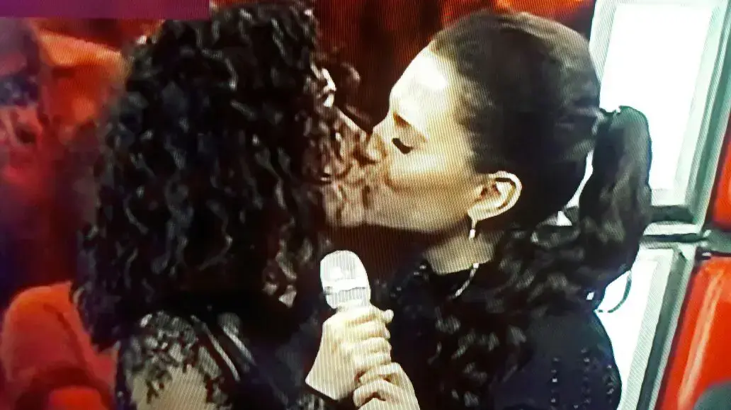 מירי מסיקה וריטה מתנשקות בדה וויס מירי מסיקה וריטה מתנשקות בדה וויס
