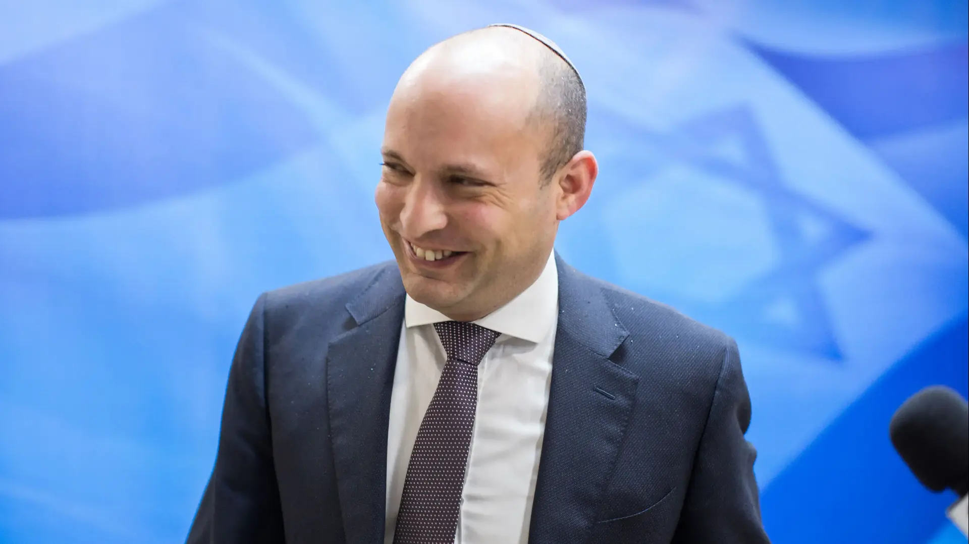 שר החינוך נפתלי בנט בישיבת הממשלה, 12 בפברואר 2017 שר החינוך נפתלי בנט בישיבת הממשלה, 12 בפברואר 2017