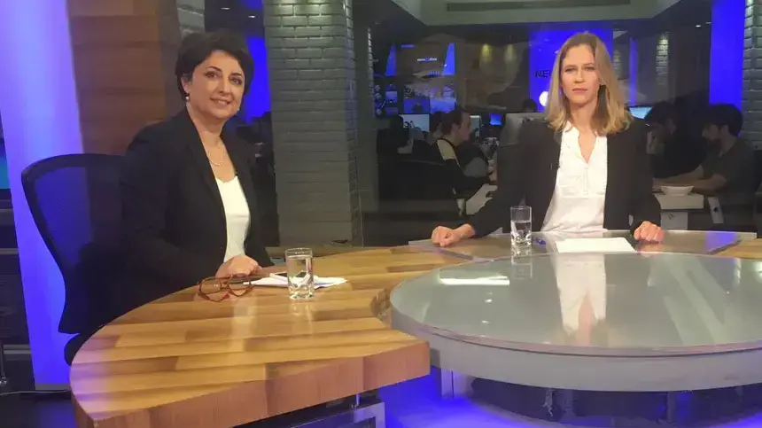 הילה קובו מראיינת את עו"ד מיכל עדן על עתירה שהגישו זוג חד מיני בנושא זכויות סבים-סבתות שאינם מכירים בזוג, פברואר 2017 הילה קובו מראיינת את עו"ד מיכל עדן על עתירה שהגישו זוג חד מיני בנושא זכויות סבים-סבתות שאינם מכירים בזוג, פברואר 2017