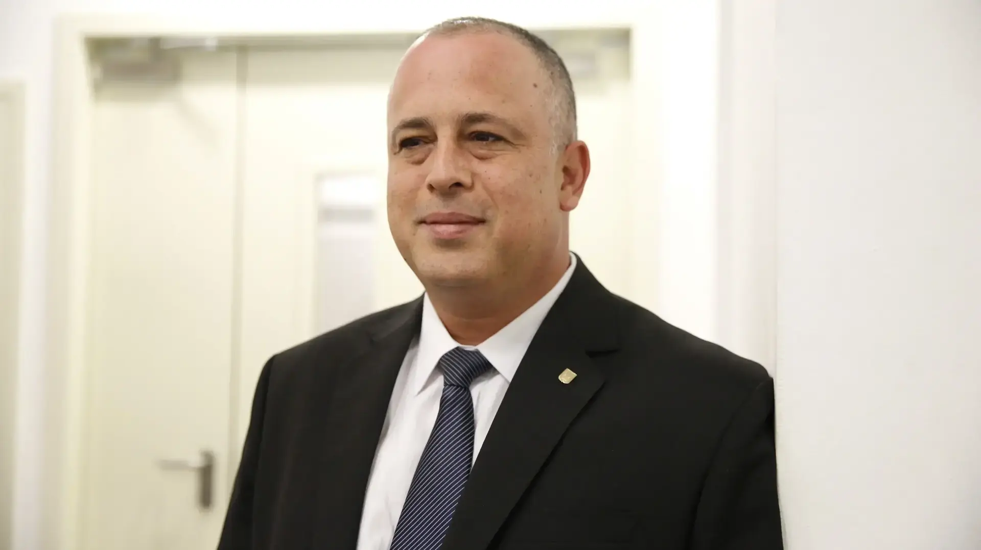 ח"כ חיליק בר בדיון בעניינה של איילת אזולאי, פרשת פואד בן אליעזר, בימ"ש מחוזי ת"א. פברואר 2017 ח"כ חיליק בר בדיון בעניינה של איילת אזולאי, פרשת פואד בן אליעזר, בימ"ש מחוזי ת"א. פברואר 2017