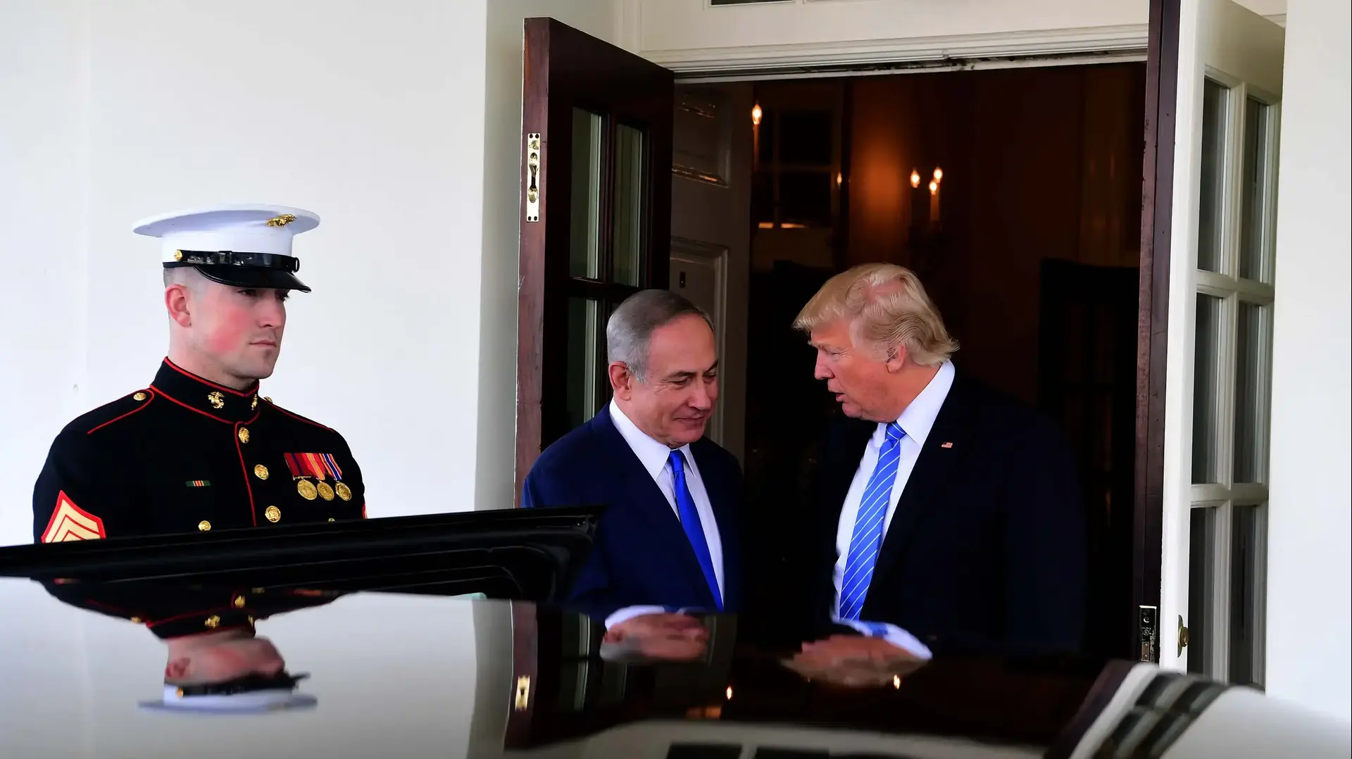 ראש הממשלה בנימין נתניהו ונשיא ארה"ב דונלד טראמפ בבית הלבן בוושינגטון, פברואר 2017 ראש הממשלה בנימין נתניהו ונשיא ארה"ב דונלד טראמפ בבית הלבן בוושינגטון, פברואר 2017