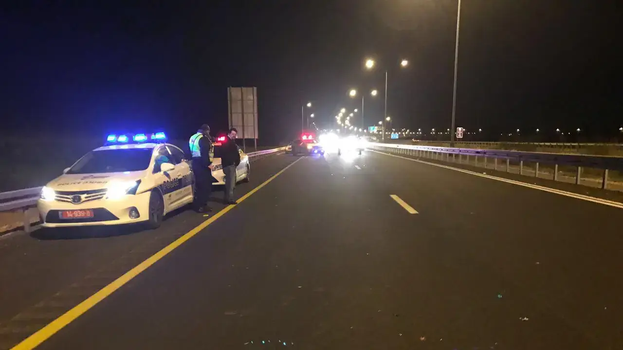 הולך רגל נהרג מפגיעת כלי רכב בכביש 6, בסמוך ללהבים שבדרום, 17 בפברואר 2017 הולך רגל נהרג מפגיעת כלי רכב בכביש 6, בסמוך ללהבים שבדרום, 17 בפברואר 2017