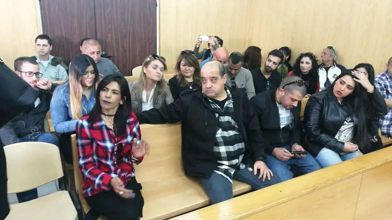 צ'רלי ואושרה אזריה הקראת גזר דינו של החייל אלאור אזריה בקריה, 21 בפברואר 2017 צ'רלי ואושרה אזריה הקראת גזר דינו של החייל אלאור אזריה בקריה, 21 בפברואר 2017