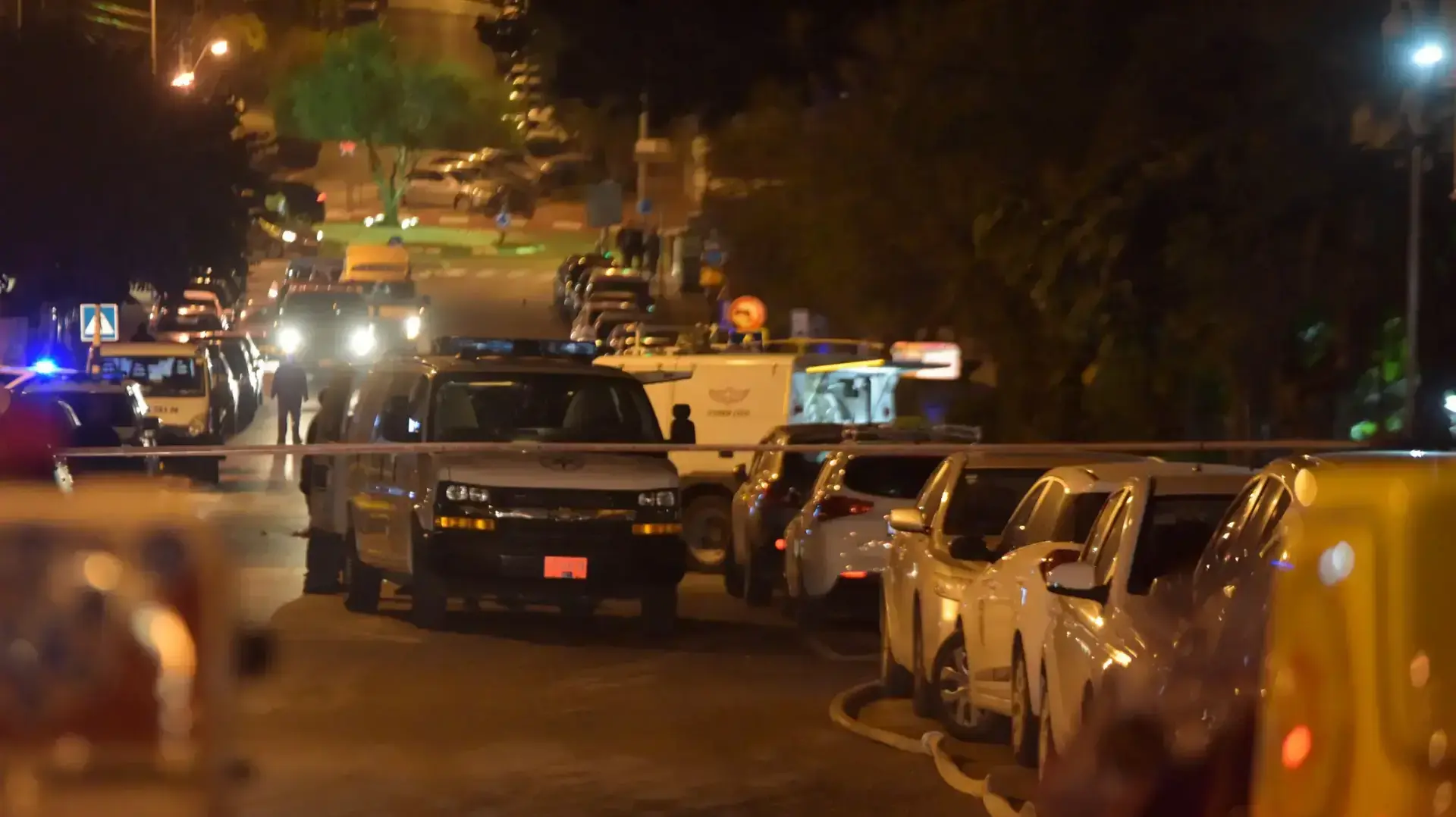 זירת מציאת המטען חבלה סמוך לבניין מגורים ברחוב מאירוביץ בראשון לציון. 21 בפברואר 2017 זירת מציאת המטען חבלה סמוך לבניין מגורים ברחוב מאירוביץ בראשון לציון. 21 בפברואר 2017