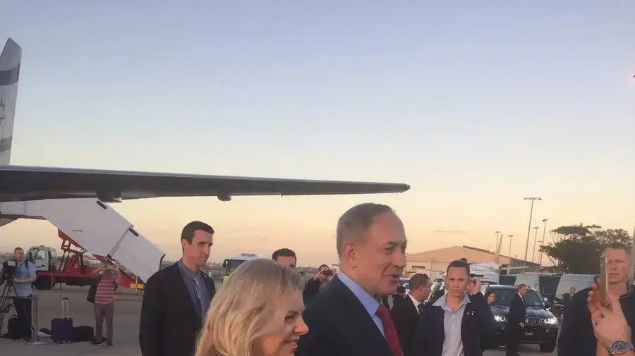 ראש הממשלה בנימין נתניהו נוחת בשדה התעופה בסידני, אוסטרליה, 21 בפברואר 2017