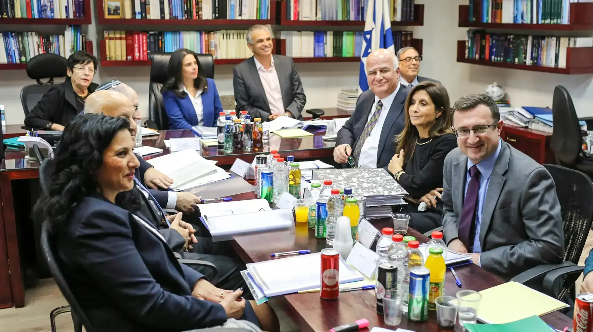 הוועדה למינוי שופטים בראשות שרת המשפטים איילת שקד נשיאת בית המשפט העליון מרים נאור ושר האוצר משה כחלון, 22 בפברואר 2017 הוועדה למינוי שופטים בראשות שרת המשפטים איילת שקד נשיאת בית המשפט העליון מרים נאור ושר האוצר משה כחלון, 22 בפברואר 2017