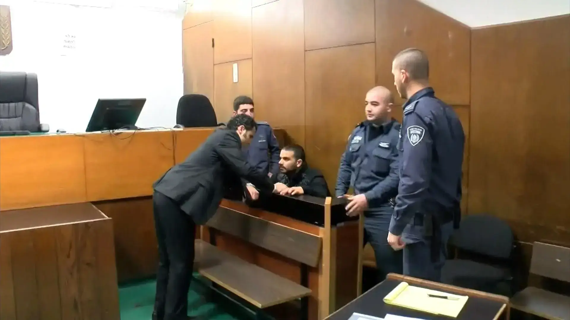 אבישי בן דוד, חשוד בפרשת הנחת מטענים למפורסמים, בבית משפט השלום בתל אביב, 23 בפברואר 2017 אבישי בן דוד, חשוד בפרשת הנחת מטענים למפורסמים, בבית משפט השלום בתל אביב, 23 בפברואר 2017
