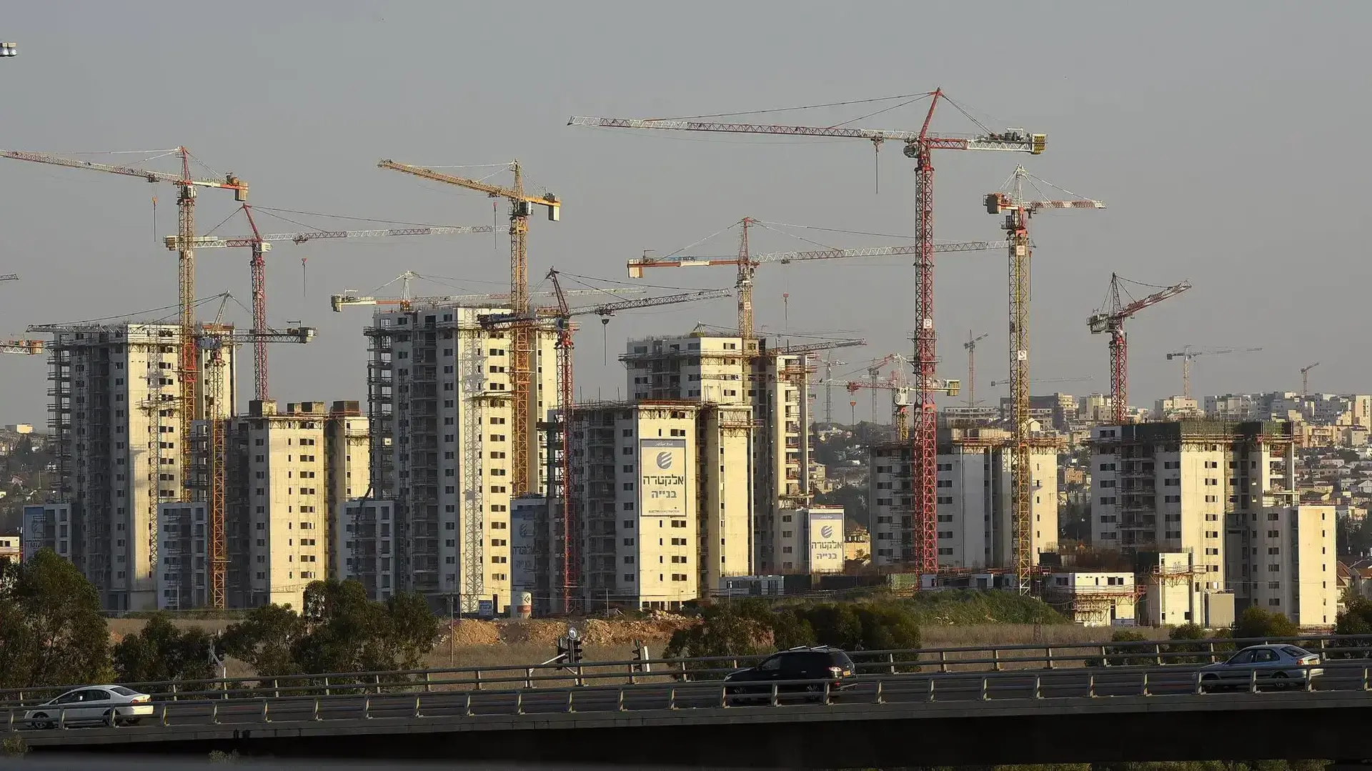 בנייה בראש העין, 10 בפברואר 2017 בנייה בראש העין, 10 בפברואר 2017
