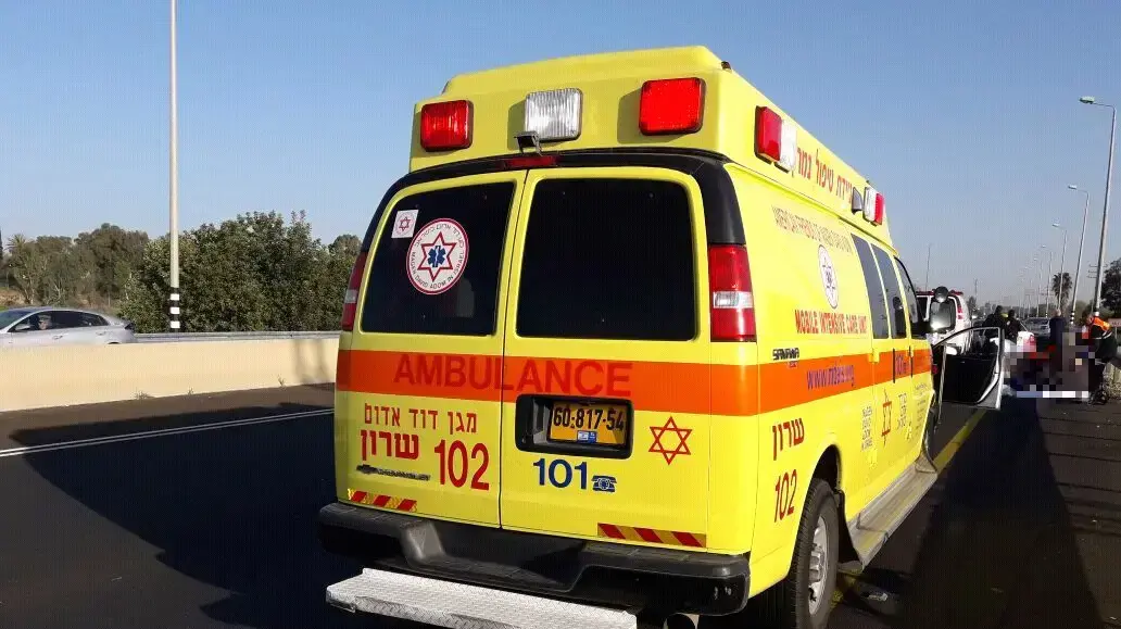 רוכב אופניים נהרג מפגיעת רכב בכביש 4 בצומת העוגן, 25 בפברואר 2017 רוכב אופניים נהרג מפגיעת רכב בכביש 4 בצומת העוגן, 25 בפברואר 2017