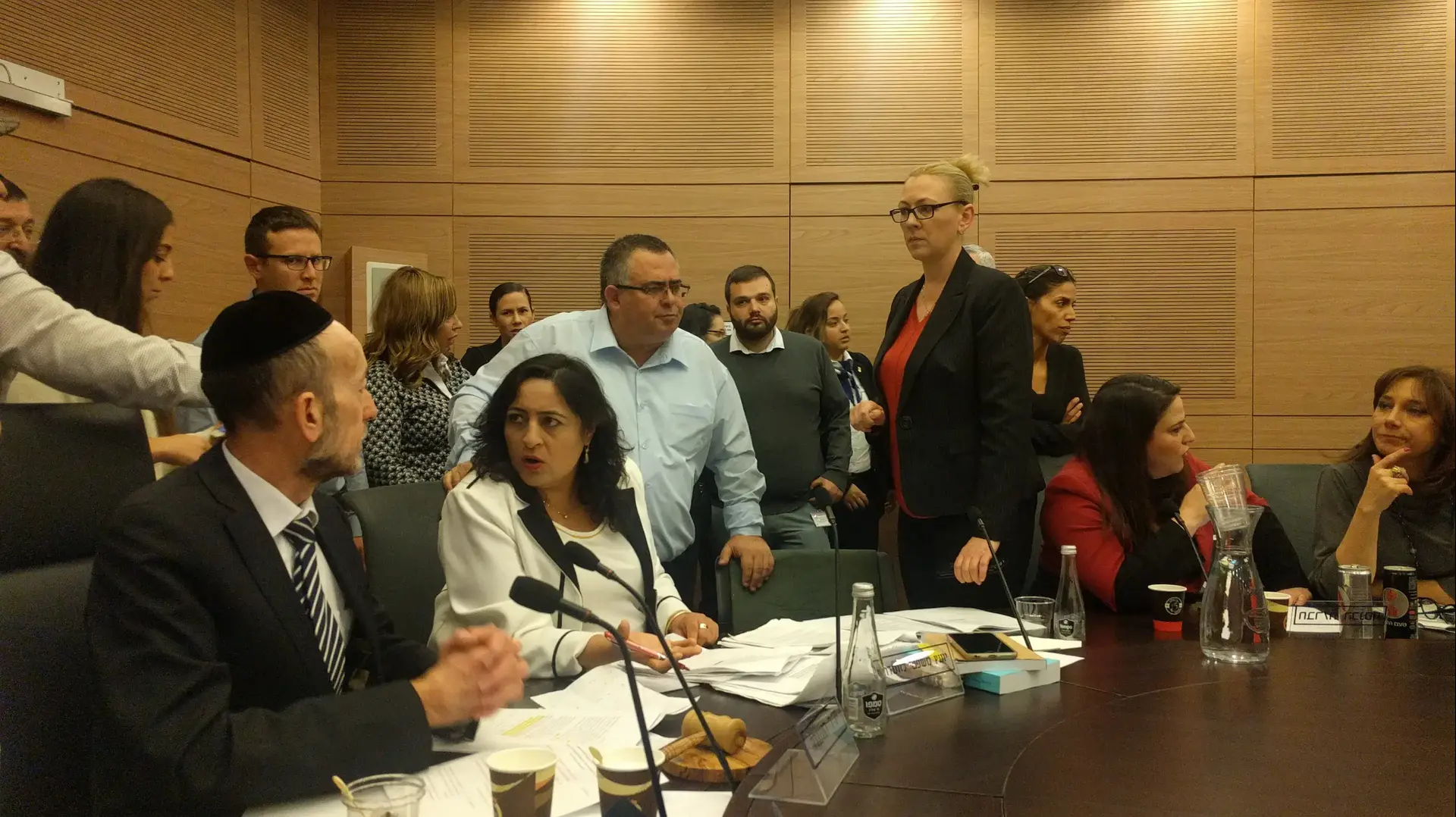 הוועדה המשותפת שאישרה את הצעת חוק המאגר הביומטרי במתווה החדש , 27 בפברואר 2017 הוועדה המשותפת שאישרה את הצעת חוק המאגר הביומטרי במתווה החדש , 27 בפברואר 2017