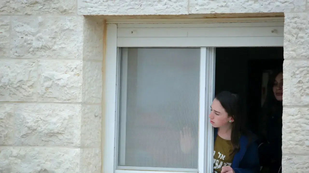 תושבי עפרה נערכים לפינוי תשעת הבתים הבלתי חוקיים. 28 בפברואר 2017 תושבי עפרה נערכים לפינוי תשעת הבתים הבלתי חוקיים. 28 בפברואר 2017