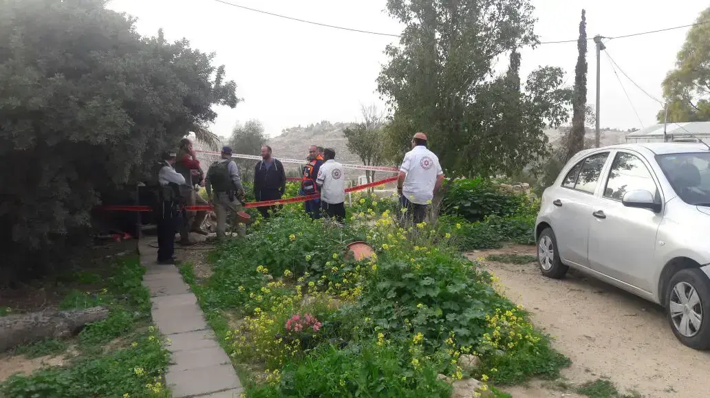 זירת פיגוע הדקירה בחוות מור בדרום הר חברון, 1 במרץ 2017 זירת פיגוע הדקירה בחוות מור בדרום הר חברון, 1 במרץ 2017