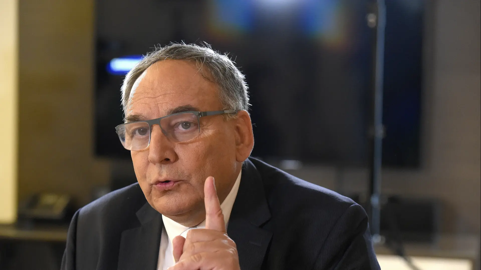 זאב רוטשטיין לשעבר מנהל בית חולים הדסה מתראיים ליעקב אילון בתוכנית וואלה! TALK זאב רוטשטיין לשעבר מנהל בית חולים הדסה מתראיים ליעקב אילון בתוכנית וואלה! TALK