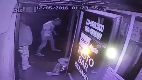 תיעוד קטטה במועדון בנתניה ביום העצמאות 2016 תיעוד קטטה במועדון בנתניה ביום העצמאות 2016