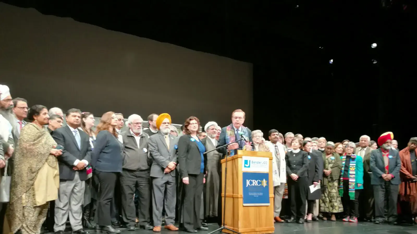ראשי קהילות דתיות במחוז מונטגומרי במרילנד באירוע סולידריות עם הקהילה היהודית ראשי קהילות דתיות במחוז מונטגומרי במרילנד באירוע סולידריות עם הקהילה היהודית