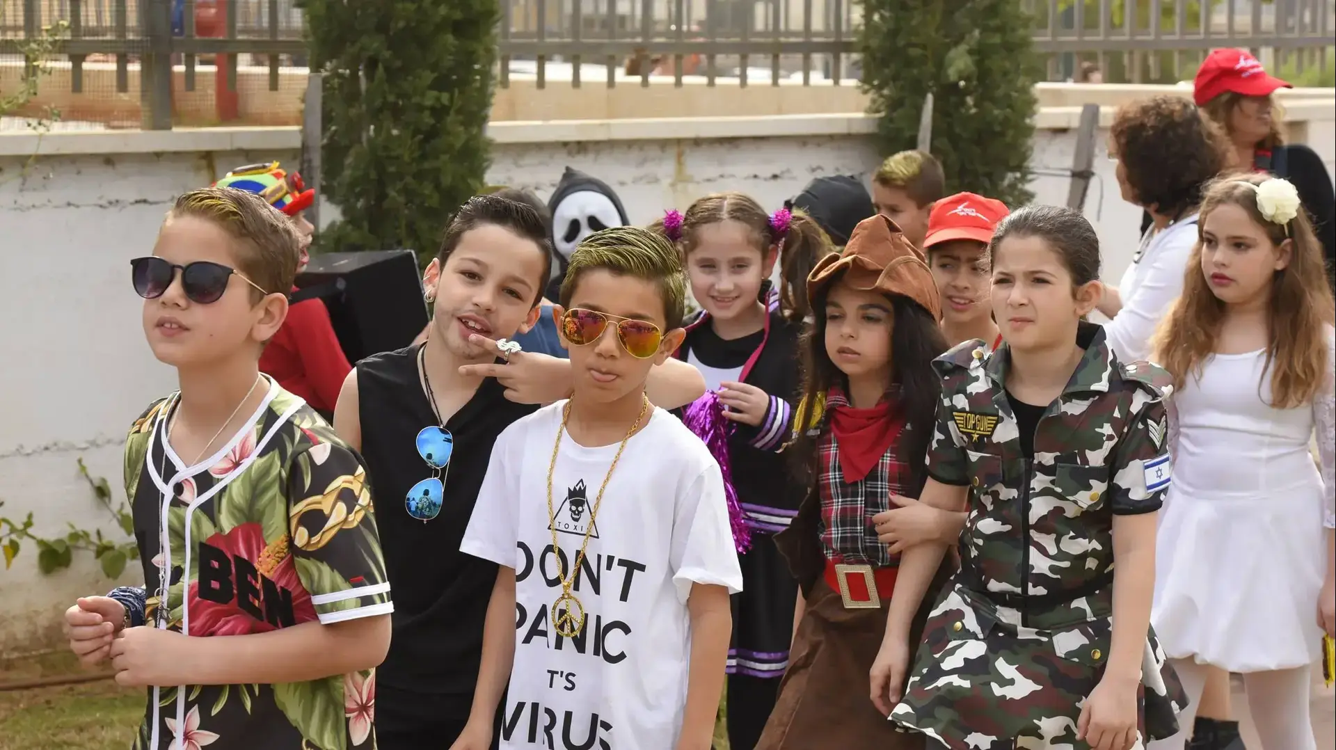 ילדים מחופשים בבית ספר בקריית אונו, פורים 2017
