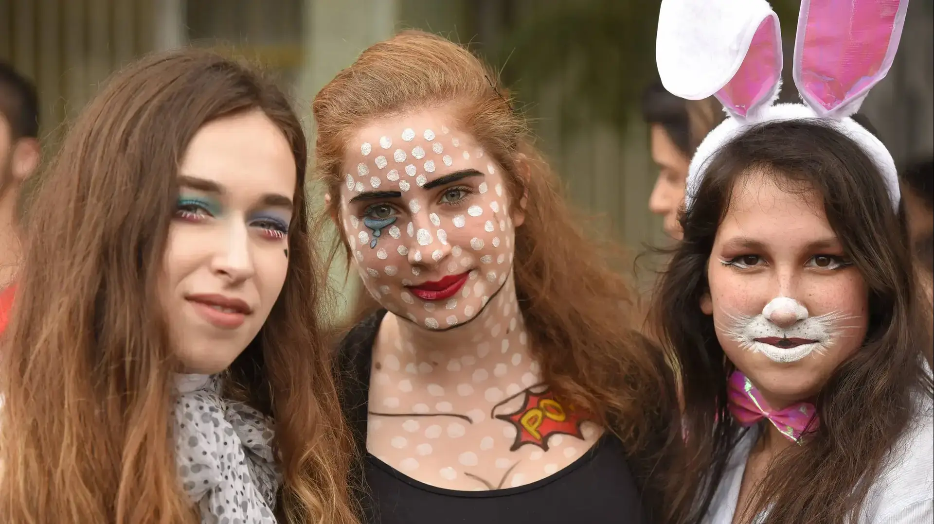 ילדים מחופשים בבית ספר תיכון בן צבי בקריית אונו, פורים 2017