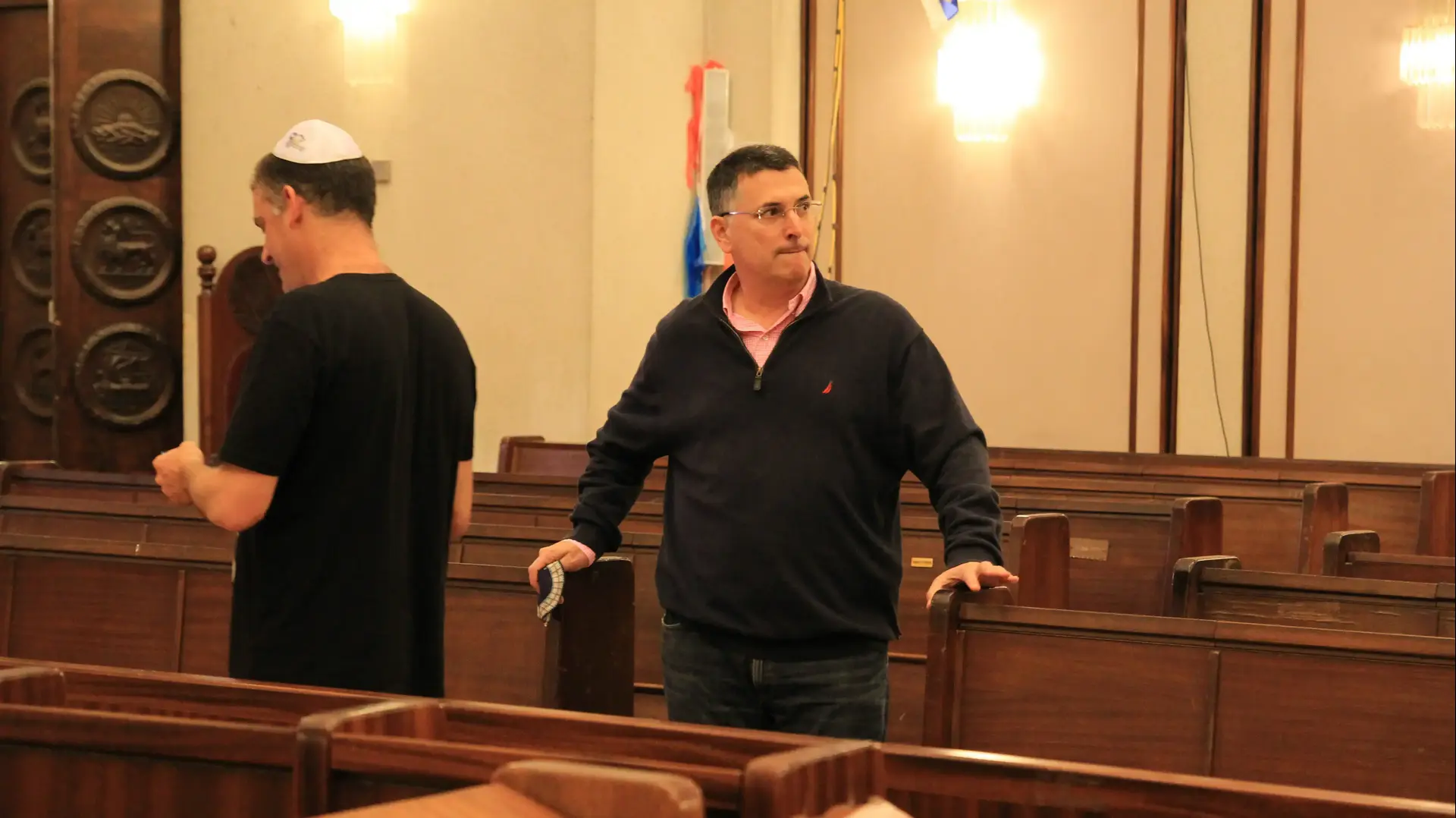 קריאת המגילה בבית הכנסת הגדול בתל אביב קריאת המגילה בבית הכנסת הגדול בתל אביב