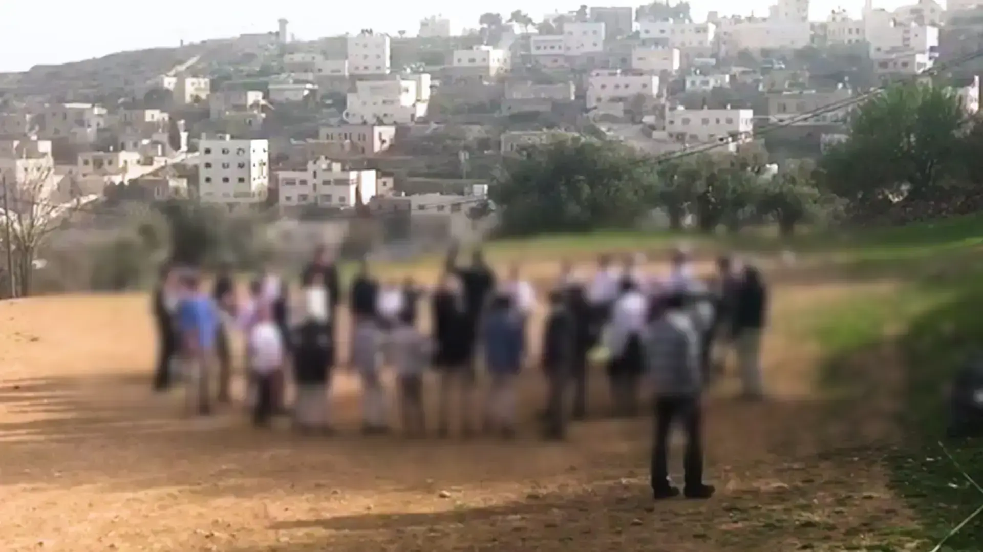 תיעוד: ילדי מתנחלים מחברון שרים- "'ברוך (גולדשטיין) הגבר ומוות לערבים"