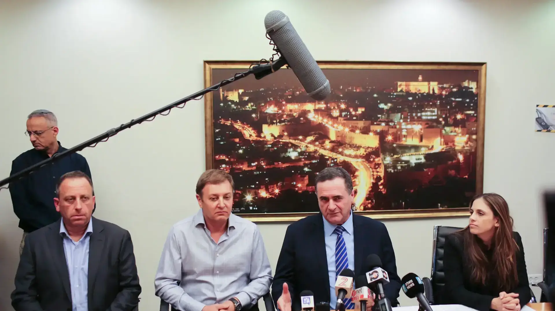 מסיבת עיתונאים של שר התחבורה ישראל כץ, זיו אבירם, מנכ"ל מובילאיי ומנכ"ל אינטל ישראל יניב גרטי, 14 במרץ 2017 מסיבת עיתונאים של שר התחבורה ישראל כץ, זיו אבירם, מנכ"ל מובילאיי ומנכ"ל אינטל ישראל יניב גרטי, 14 במרץ 2017