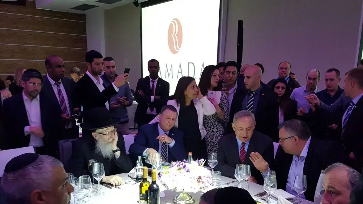 ראש הממשלה עם שרים וחברי כנסת באירוע גיבושון של קואליציה. 15 במרץ 2017 ראש הממשלה עם שרים וחברי כנסת באירוע גיבושון של קואליציה. 15 במרץ 2017