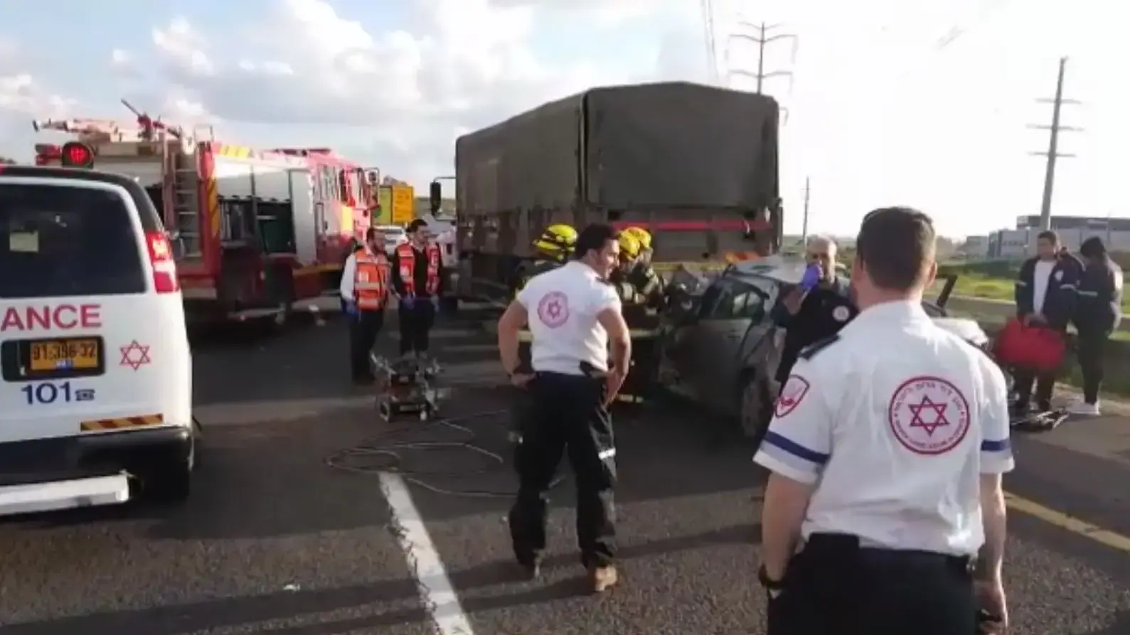  ראשוני. גבר בן 60 נהרג מפגיעת משאית בכביש 6 ממחלף אייל לחורשים