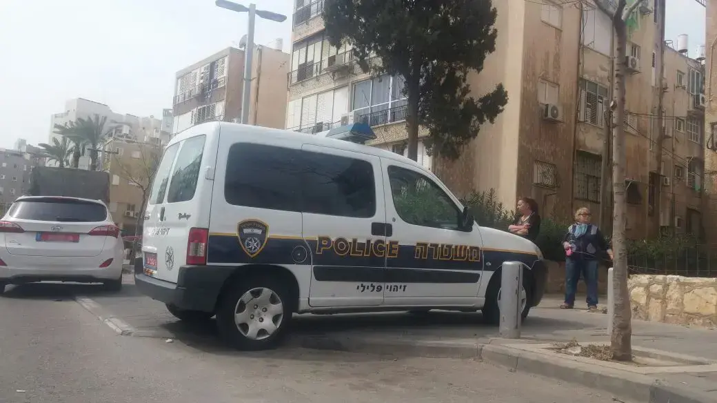 זירת שוד אלים בבת ים, מרץ 2017 זירת שוד אלים בבת ים, מרץ 2017