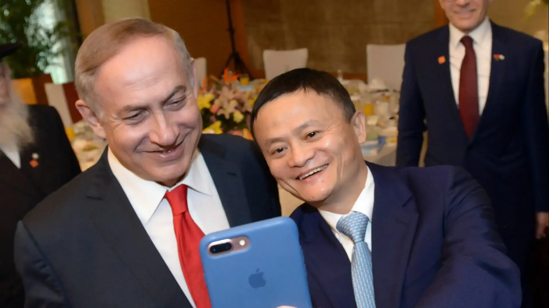 ראש הממשלה בנימין נתניהו בפגישה עם יושב ראש חברת Alibaba Jack Mk, סין. מרץ 2017 ראש הממשלה בנימין נתניהו בפגישה עם יושב ראש חברת Alibaba Jack Mk, סין. מרץ 2017