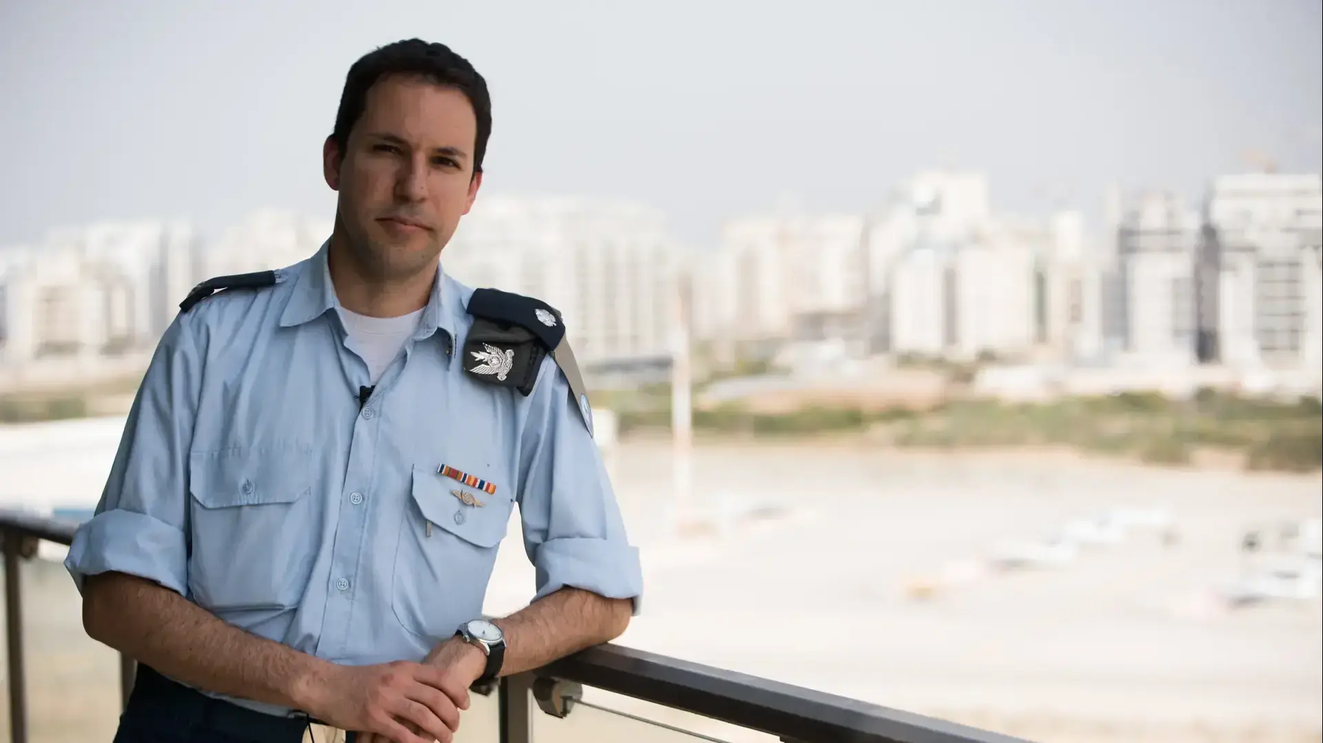 אמיר נוריאל, מפקד היחידה המטאורולוגית של חיל האוויר, שדה דב. מרץ 2017 אמיר נוריאל, מפקד היחידה המטאורולוגית של חיל האוויר, שדה דב. מרץ 2017