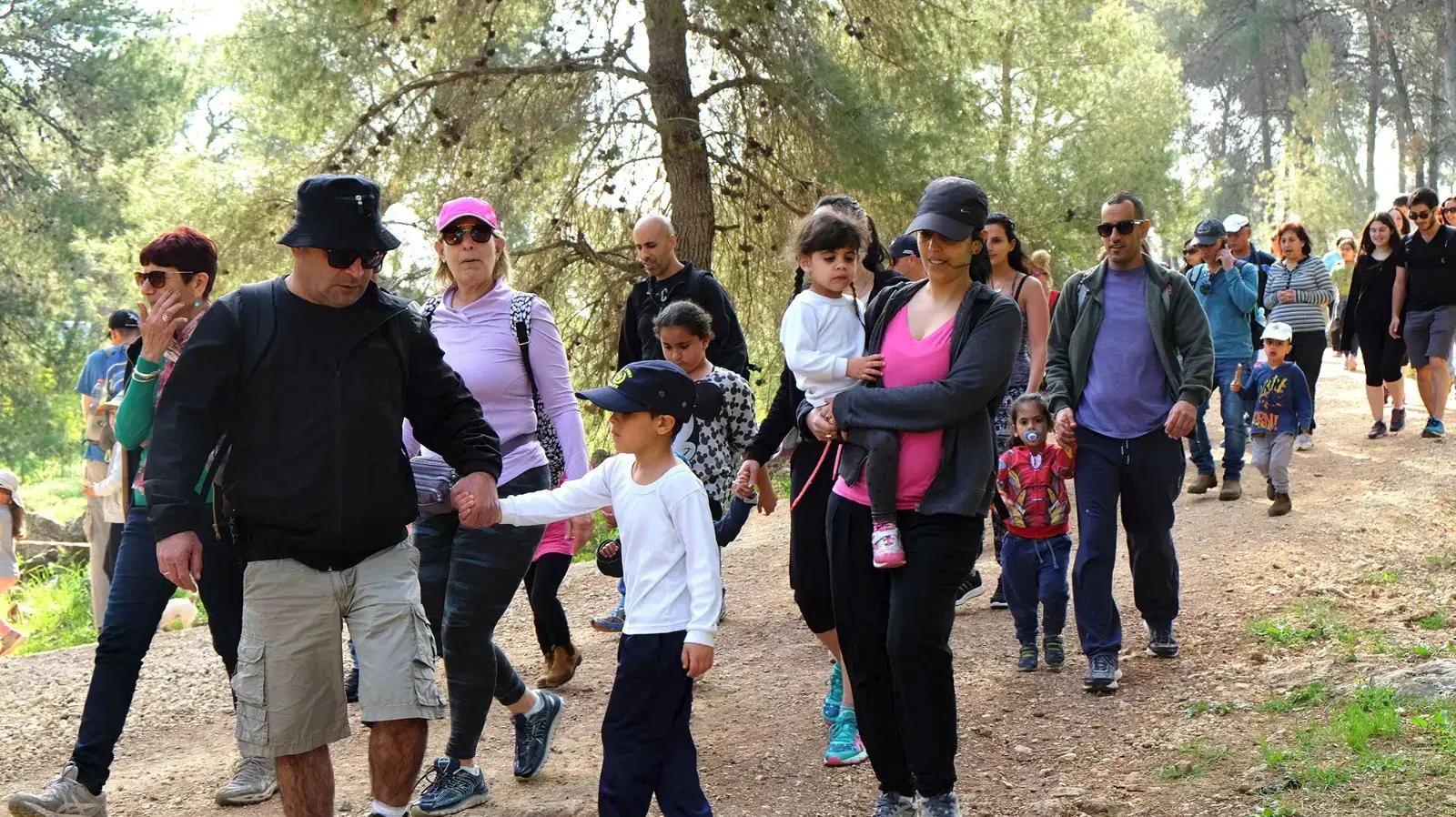 12 אלף איש השתתפו בצעדת הגלבוע השנתית, 25 במרץ 2017 12 אלף איש השתתפו בצעדת הגלבוע השנתית, 25 במרץ 2017
