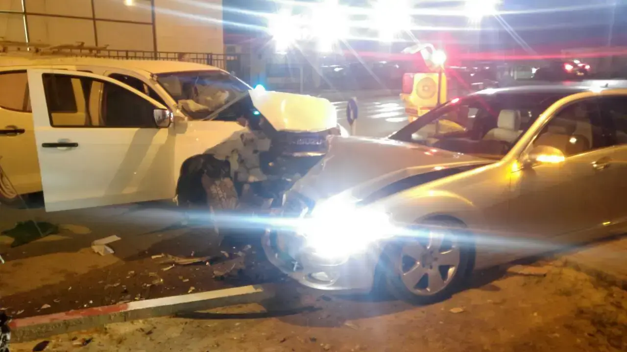 מרדף סמוי בנתניה אחר רכב החשוד כגנוב, בו התגלה בעל הרכב - קשיש בן 80. מרץ 2017 מרדף סמוי בנתניה אחר רכב החשוד כגנוב, בו התגלה בעל הרכב - קשיש בן 80. מרץ 2017
