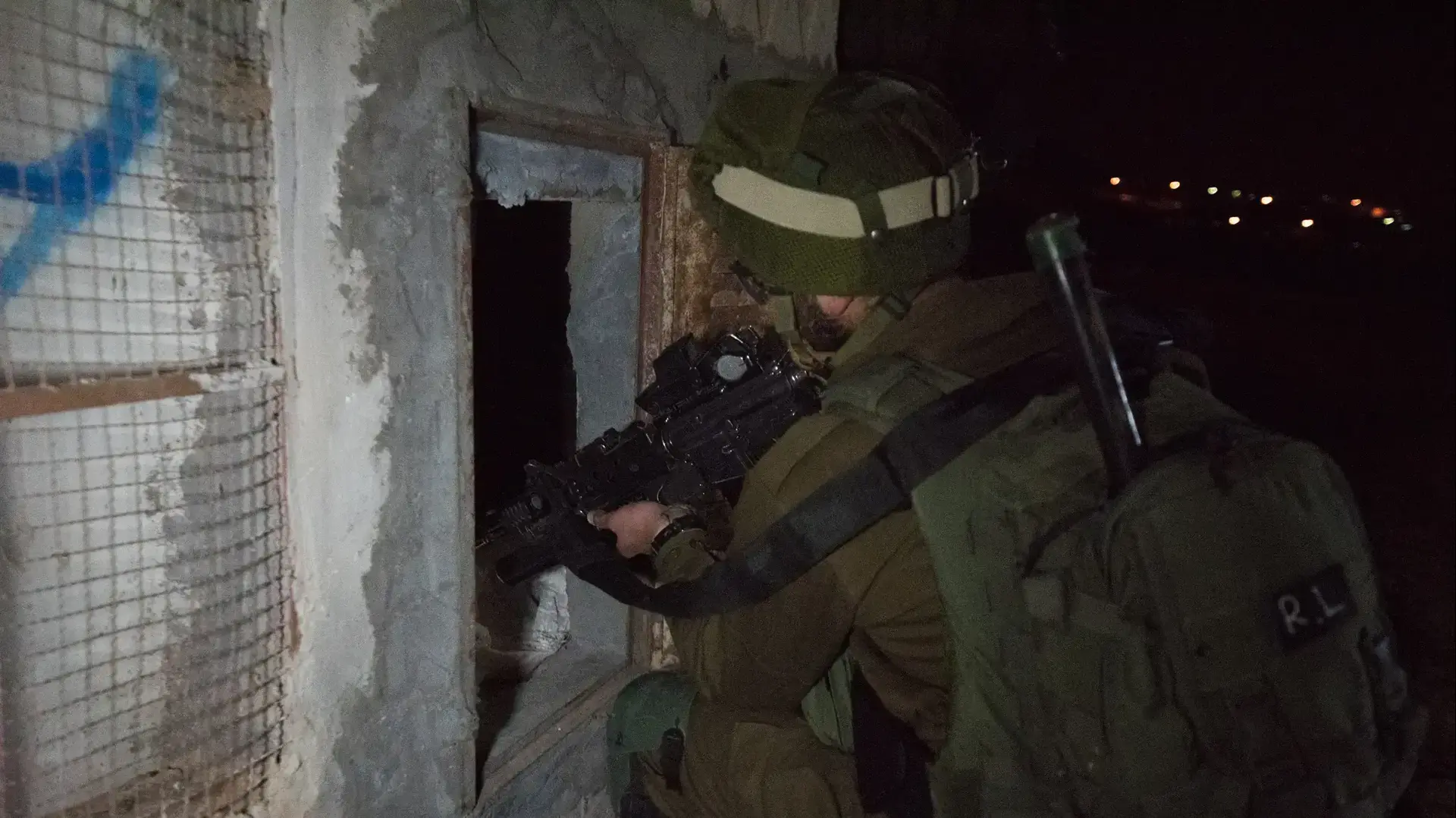 כוח צה"ל במהלך פעילות לאיתור נשק ואמצעי לחימה אחרים בחברון, 27 במרץ 2017