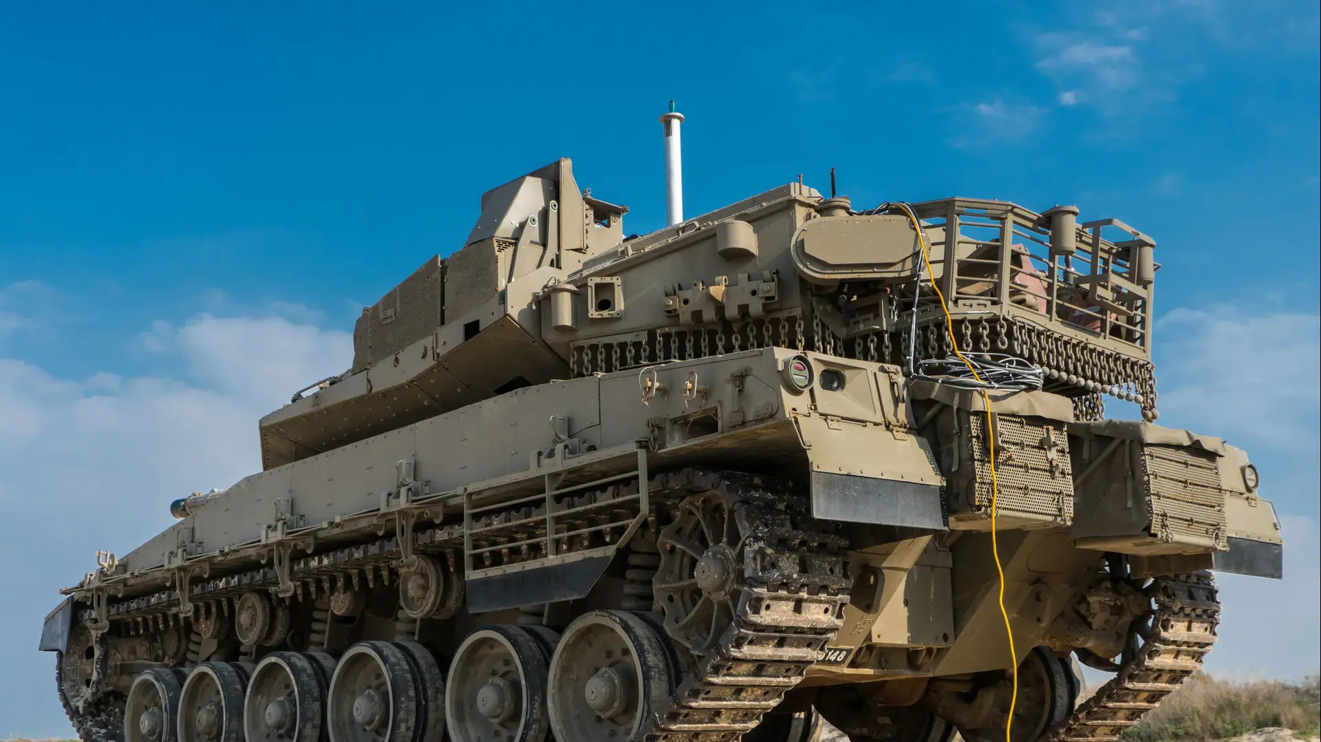 מערכת הגנת טנקים מעיל רוח מערכת הגנת טנקים מעיל רוח