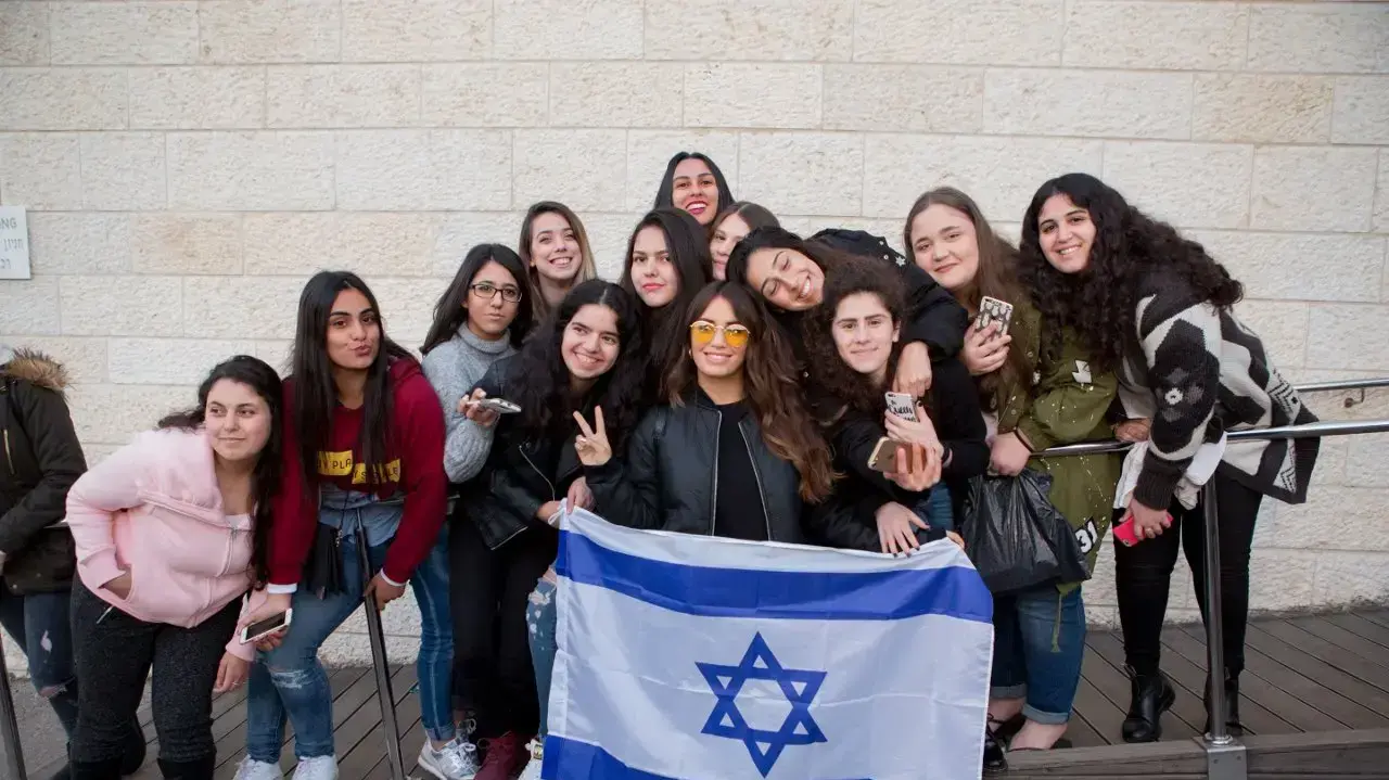 לאלי אספוסיטו בישראל לאלי אספוסיטו בישראל
