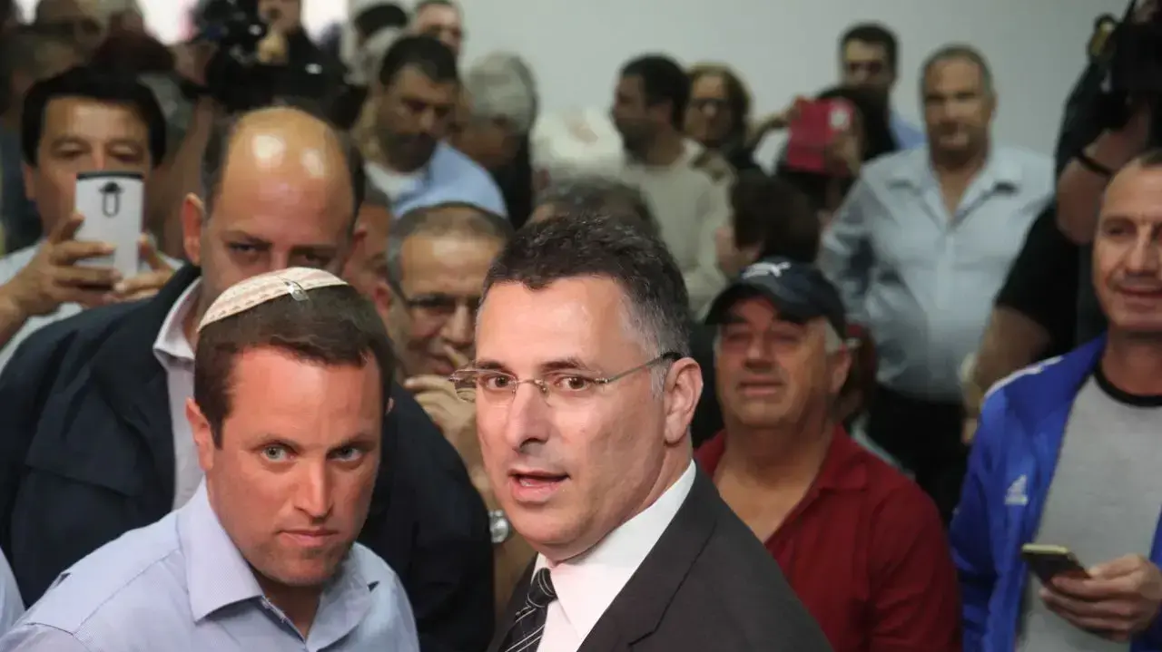 מסיבת עיתונאים של גדעון סהר בו מצהיר כי שב לפוליטיקה סניף הליכוד עכו, 3 באפריל 2017 מסיבת עיתונאים של גדעון סהר בו מצהיר כי שב לפוליטיקה סניף הליכוד עכו, 3 באפריל 2017