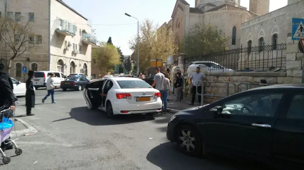 חרדים תקפו חייל גבעתי בשכונת מאה שערים בירושלים, 5 באפריל 2017 חרדים תקפו חייל גבעתי בשכונת מאה שערים בירושלים, 5 באפריל 2017