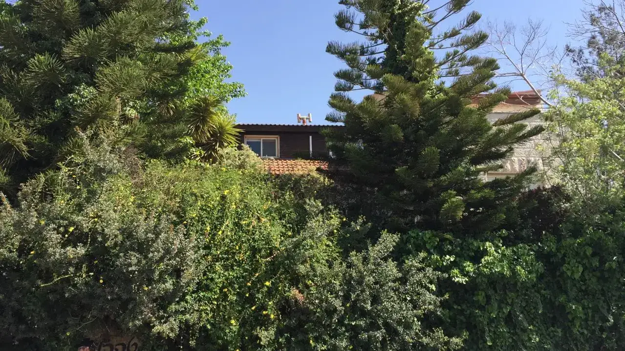 בית משפחתו של אלחי טהרלב שנהרג הבוקר בפיגוע בעופרה, 6 באפריל 2017 בית משפחתו של אלחי טהרלב שנהרג הבוקר בפיגוע בעופרה, 6 באפריל 2017