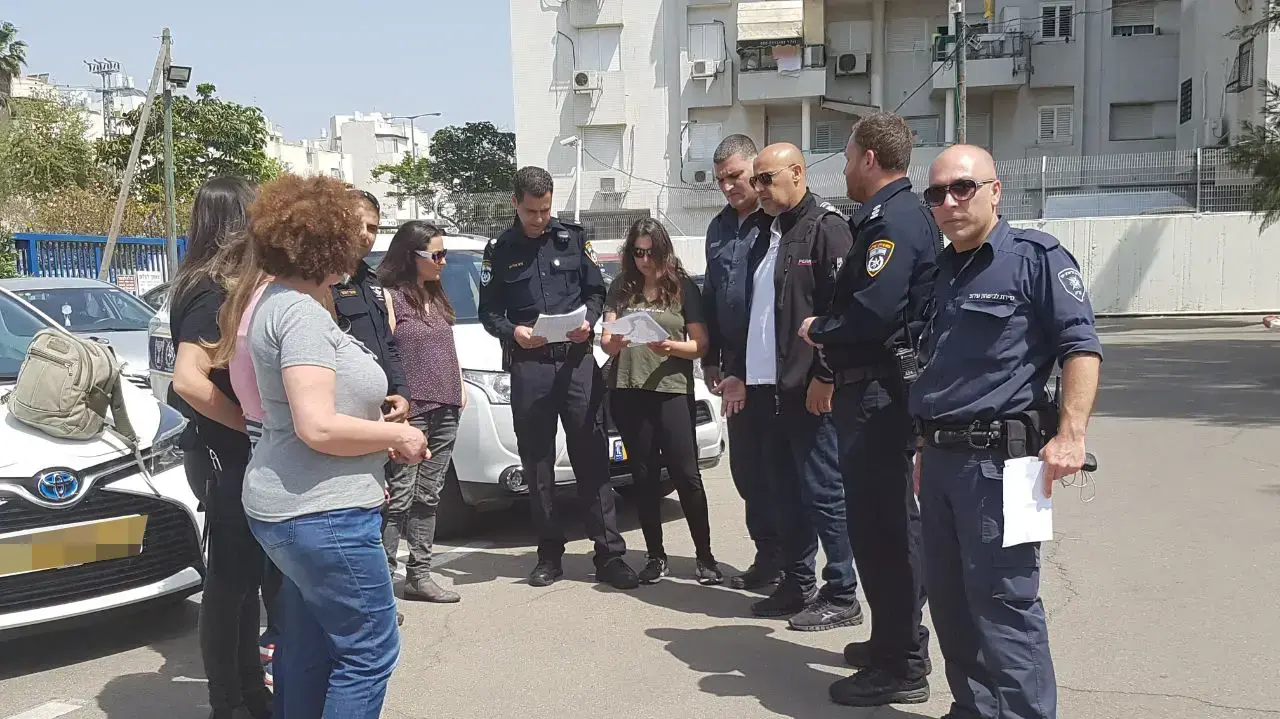 חיפושים אחר הנעדרת סיוון לביא שבנה בן ה-12 נהרג בתל אביב חיפושים אחר הנעדרת סיוון לביא שבנה בן ה-12 נהרג בתל אביב