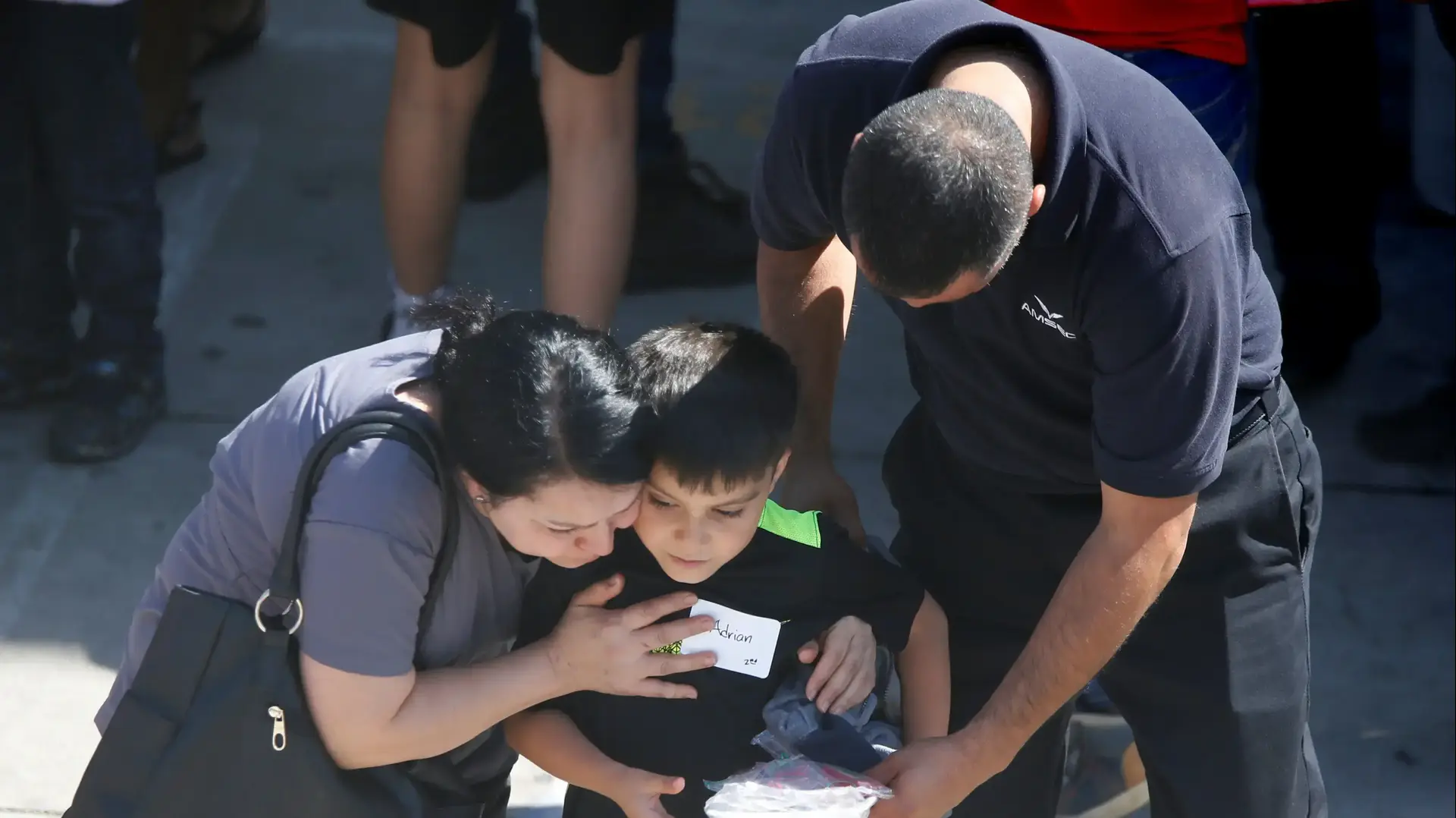 אדם ירה למוות באשתו ובתלמיד בבית ספר יסודי בסן ברנרדינו שבקליפורניה, ארצות הברית